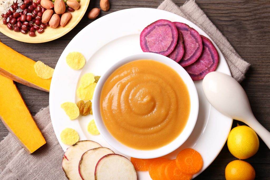 Une purée orange pour alimentation saine