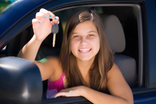 Ados au volant : comment accompagner l’apprentissage ?