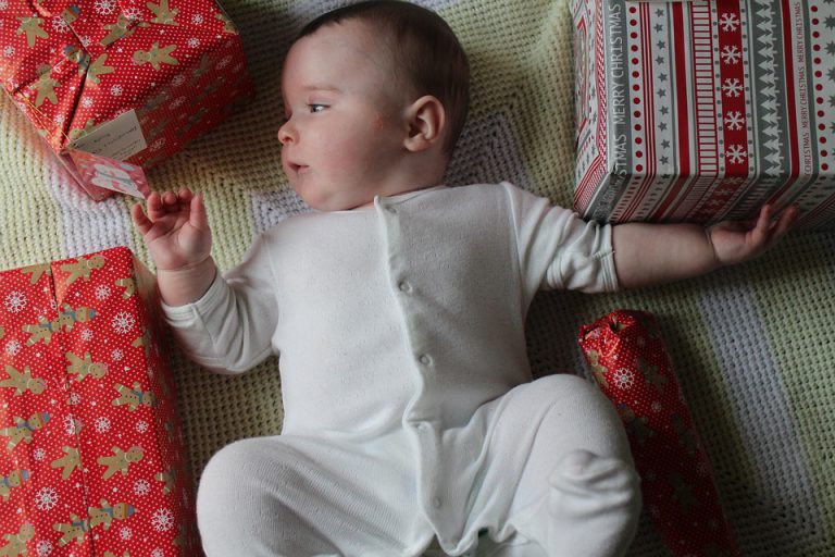 5 idées cadeaux de Noël pour les bébés d’hiver