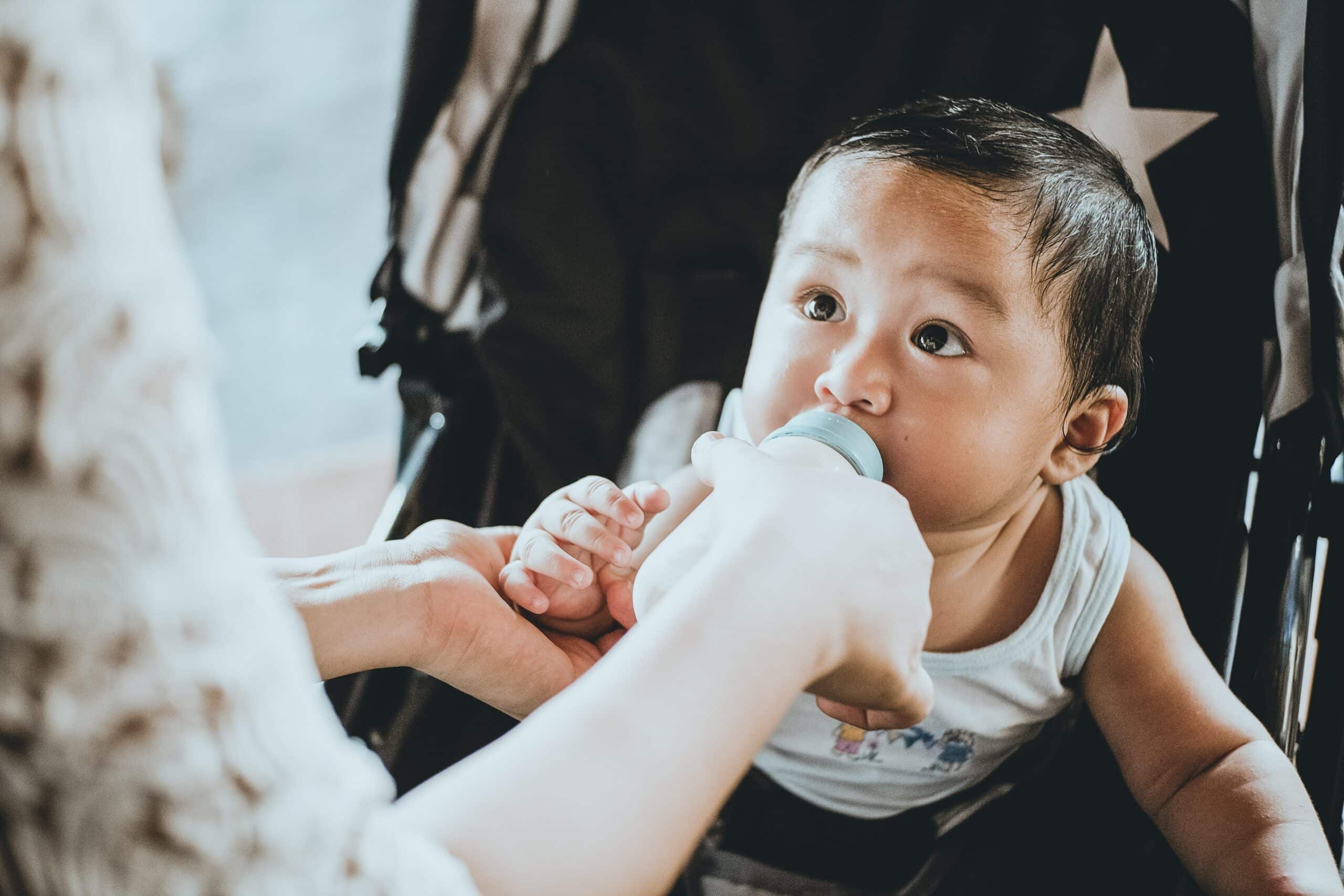 Bavoir bébé - Bavoirs en tissu ou plastifiés pour les repas de Bébé